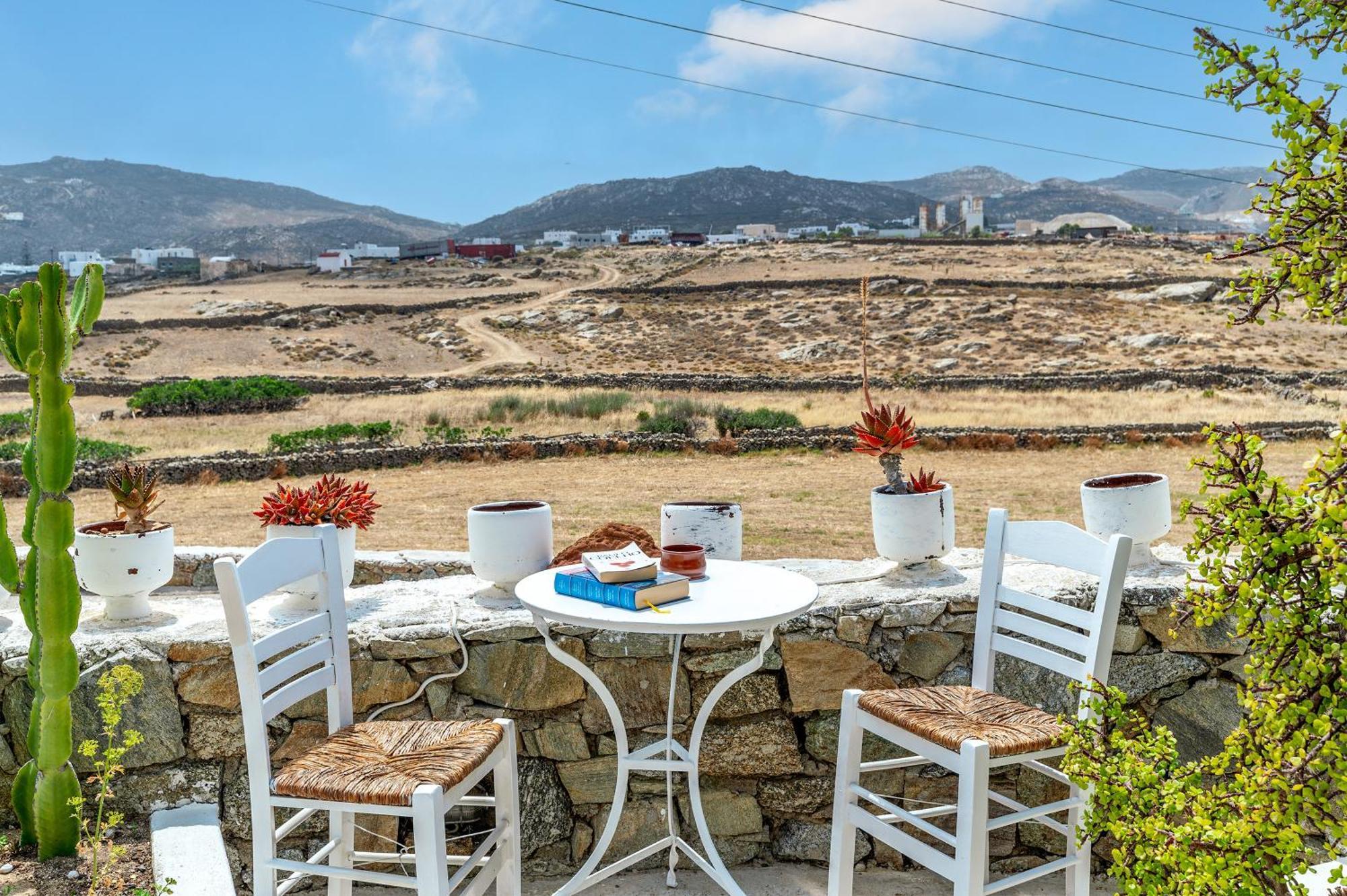 Afroditi Gerani A * Ftelia (Mykonos)
